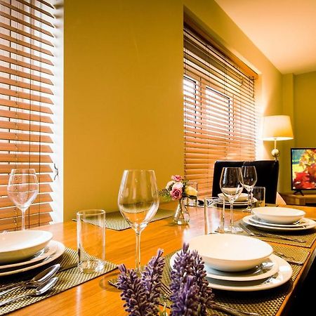Superb City Center 1 Or 2 Bedroom Apts King Bed เซาธ์แธมป์ตัน ภายนอก รูปภาพ